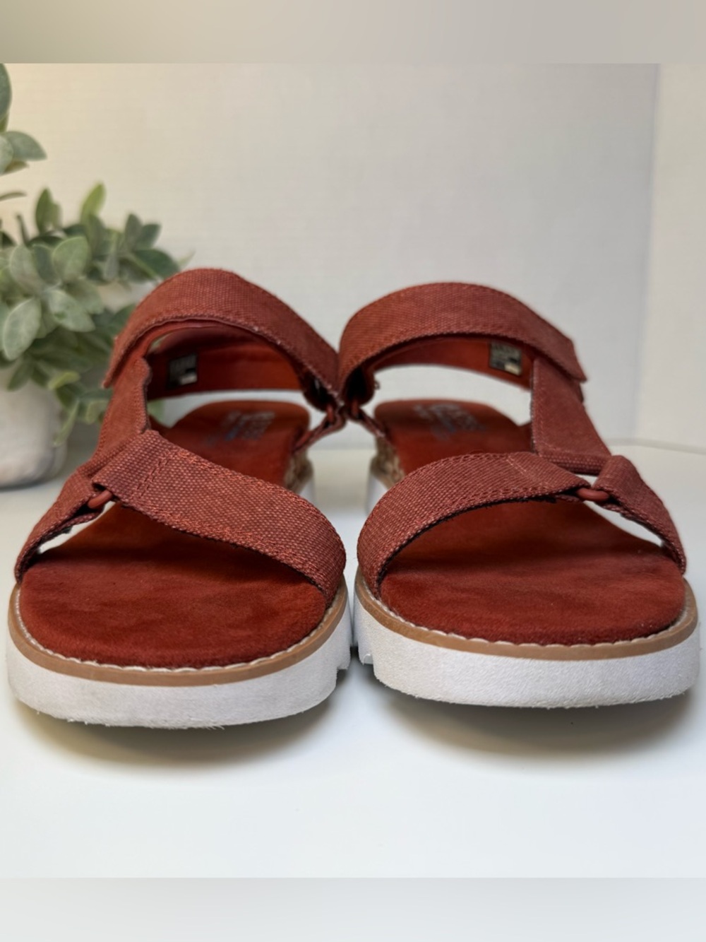 Skechers BOBS Desert Kiss Women's Wedge Sandals in Brick Red Size 9 Adjustable - Picture 7 of 16